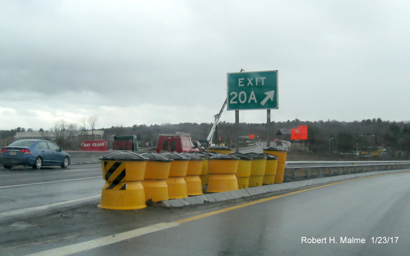 Image of exit gore sign at permanent new ramp to MA 9 East from I-95 North in Wellesley