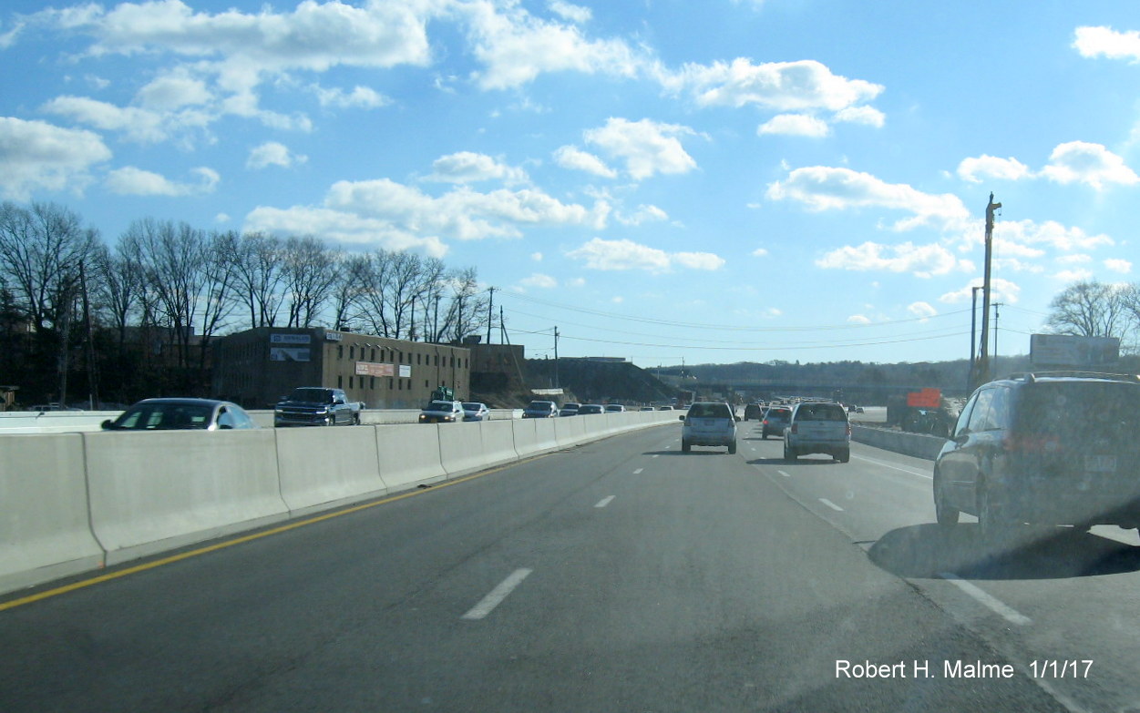 Image of new Highland Avenue bridge unobstructed by old bridge in I-95/128 South in Needham