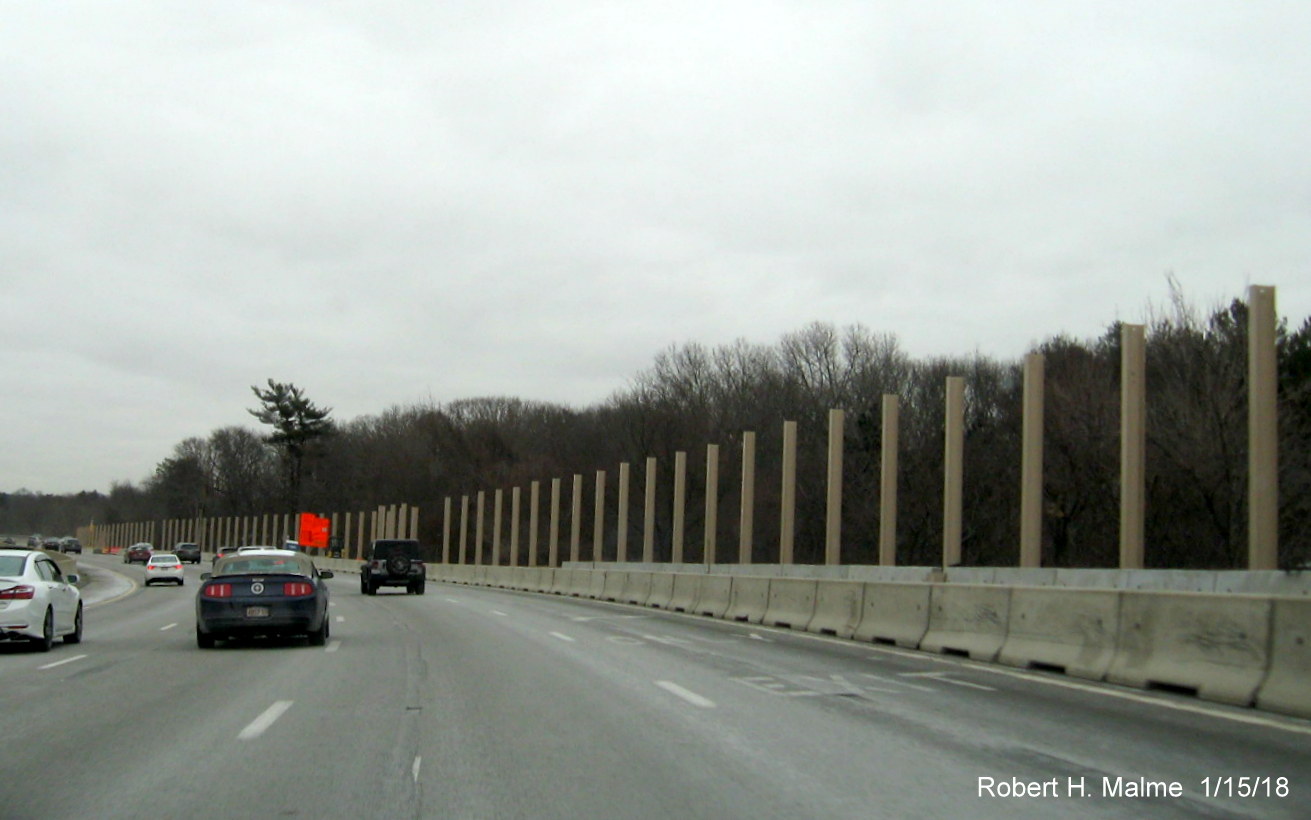 Image of supports being placed for new noise wall along I-95 South in Wellesley