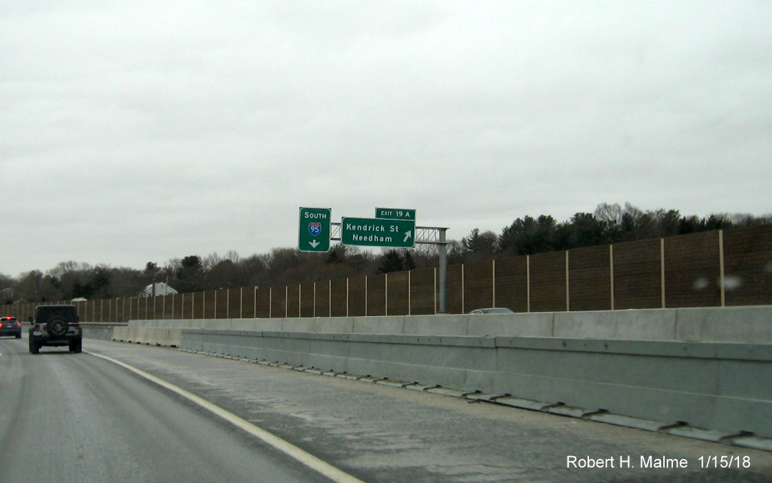 Image of C/D ramp overhead signage from I-95 South in Add-A-Lane Project work zone in Needham