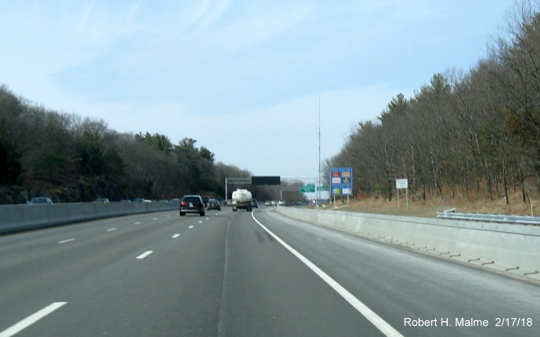 Image of I-95 North Roadway prior to Kendrick St exit in Add-A-Lane Project work zone in Needham