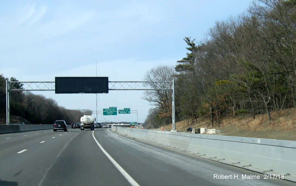 Image of incomplete shoulder work along I-95 North prior to Kendrick St exit in Add-A-Lane Project work zone in Needham