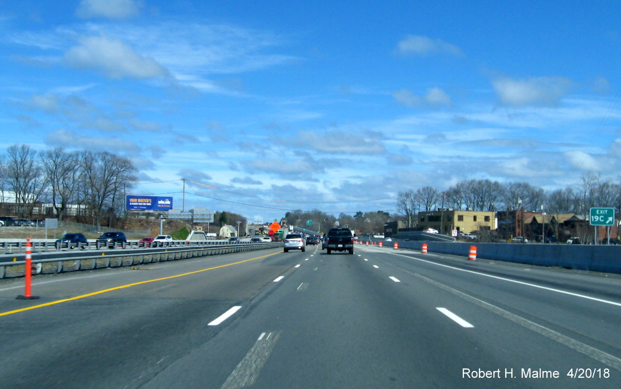 Image of I-95/MA 128 traffic travelling through Add-A-Lane Project work zone just north of Highland Ave in Needham 