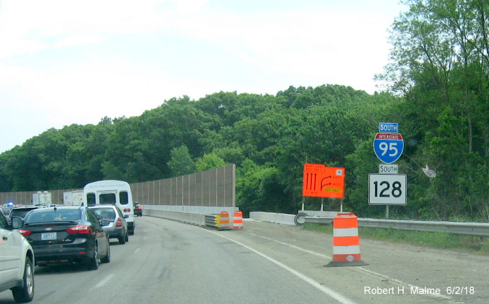 Image of newly placed/replaced South I-95/MA 128 reassurance marker approaching MA 9 exit in Wellesley