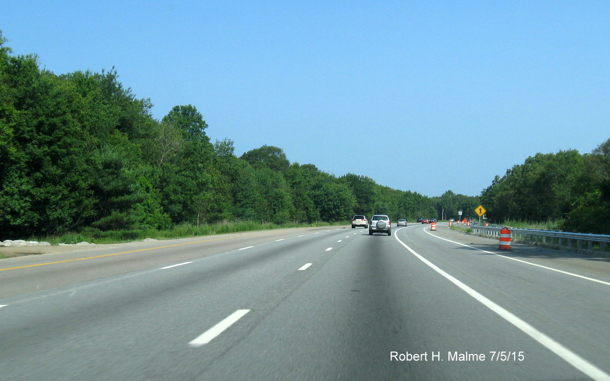 Image of I-95 Northbound roadway and new lane, unopened, in Dedham