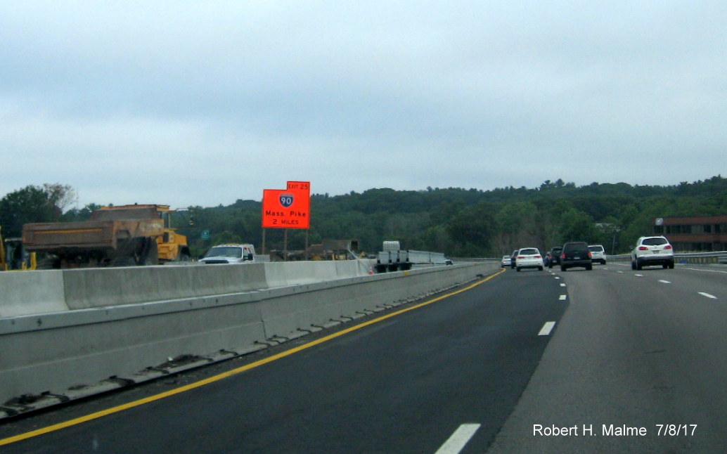 Image of work on MA 9 bridge from I-95 North in Add-a-Lane work zone in Wellesley
