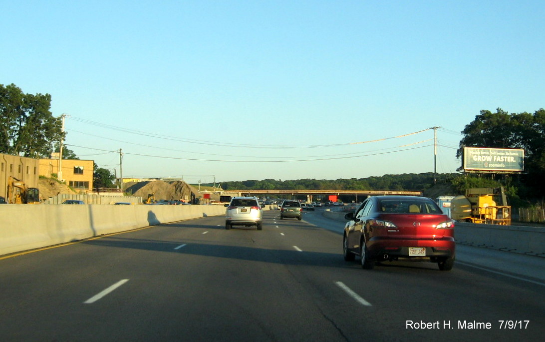 Image of Add-A-Lane project construction along I-95 South near Highland Ave in Needham