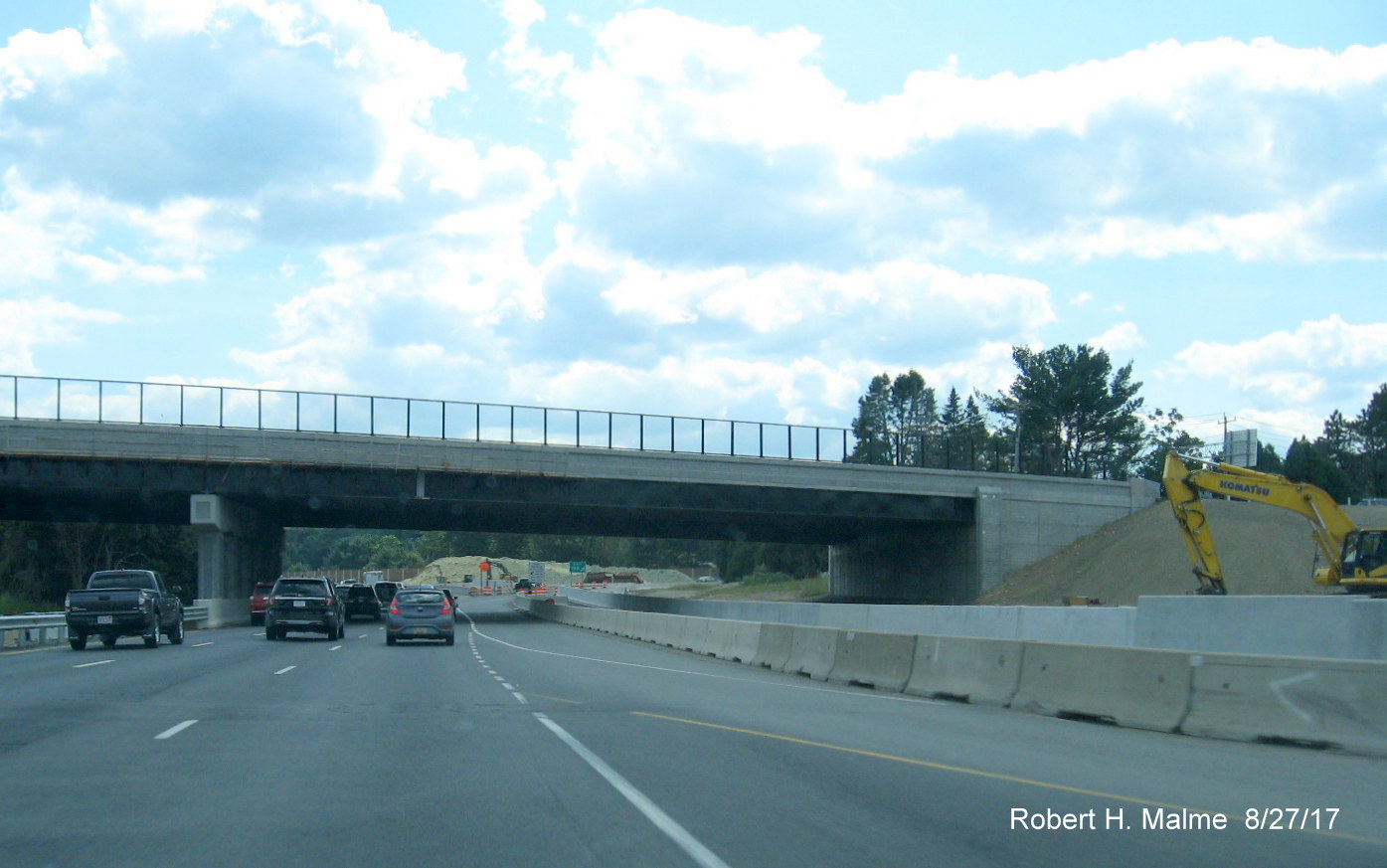 Image of Add-A-Lane Project construction approaching Highland Ave bridge on I-95 South in Needham