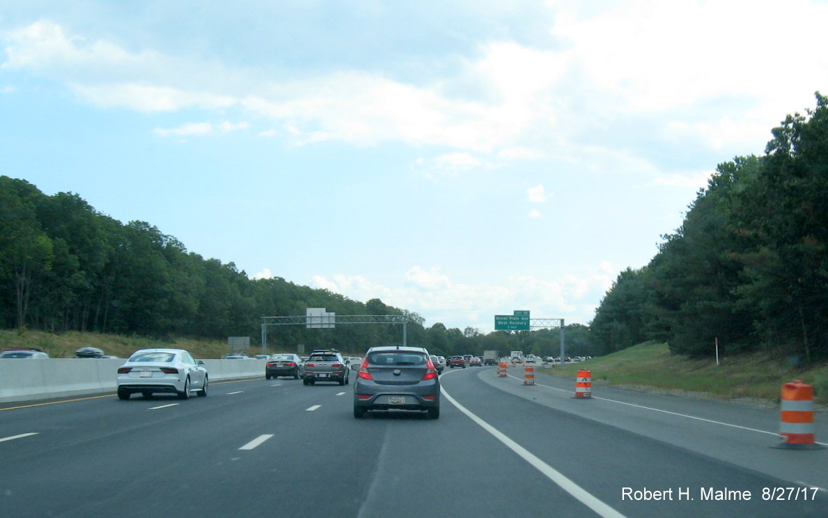 Image of construction along I-95 South at sourthern end of Add-A-Lane Project work zone in Needham