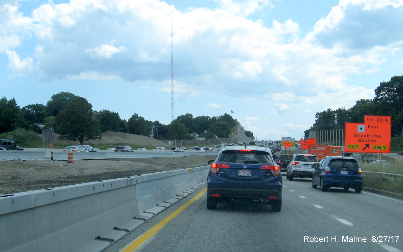Image of traffic moving in temporary lanes on I-95 South at MA 9 interchange in Add-A-Lane Project work zone in Wellesley