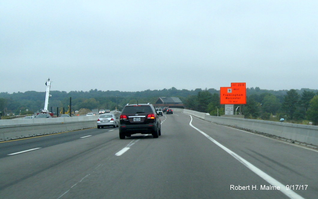 Image of temporary exit sign along new bridge over MA 9 on I-95 North in Wellesley