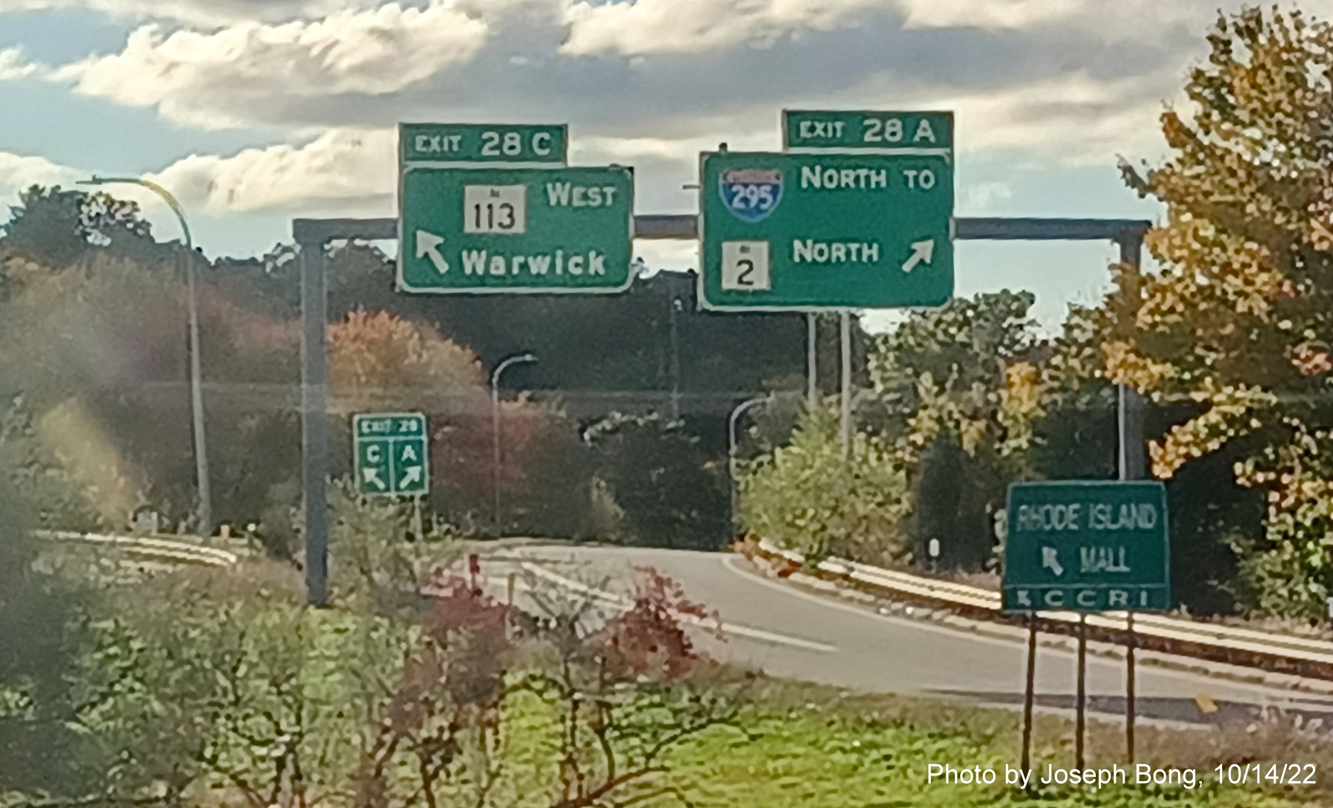 Image of overhead ramp signage for RI 113/To I-295 North exits with new milepost based exit numbers, by Joseph Bong October 2022