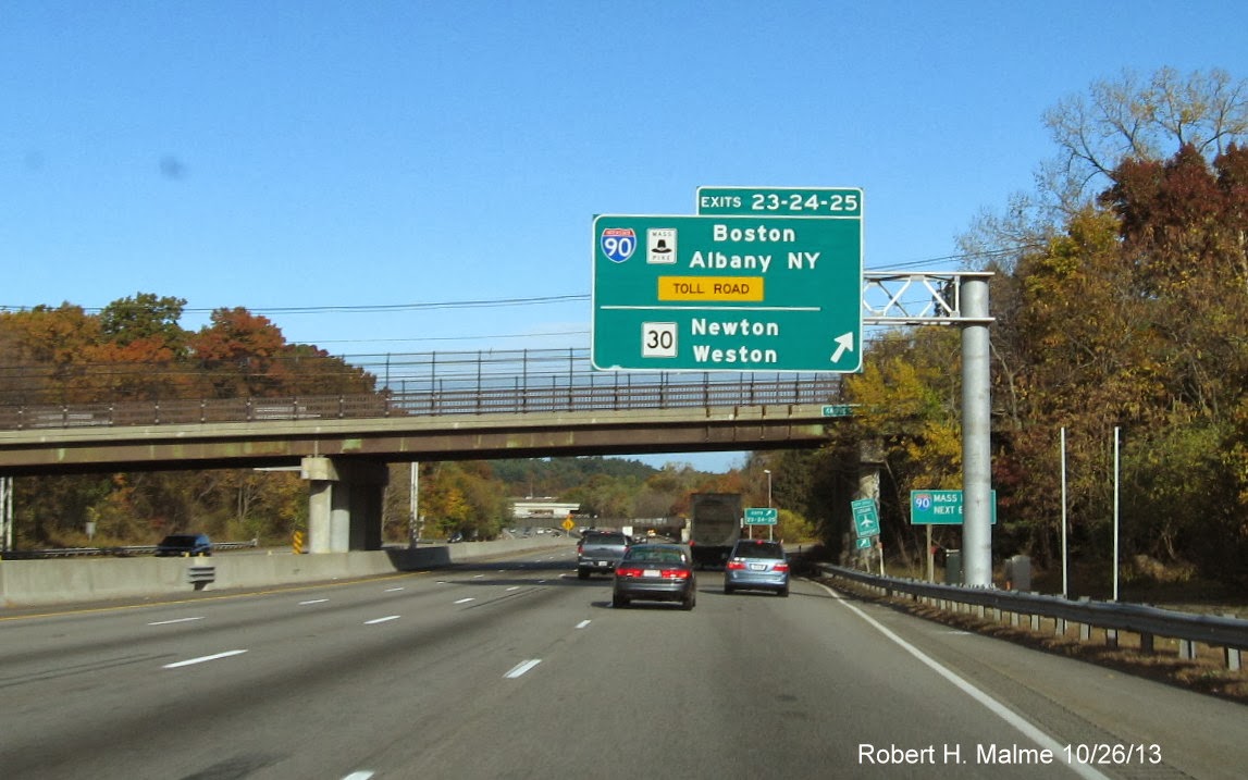 Image of Overhead signage for I-90/Mass Pike exit on I-95/128 North in Weston