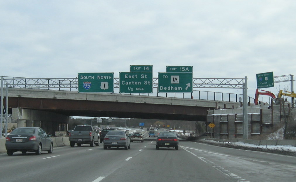 Image of new signage along I-95/128 near Dedham in Jan. 2010