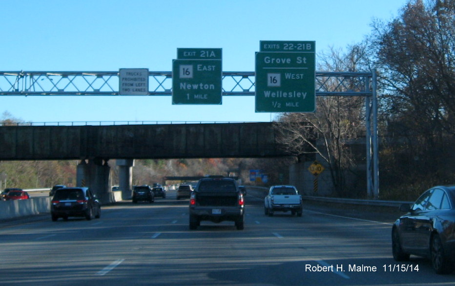 Image of new overhead signs for MA 16 on I-95 South in Newton