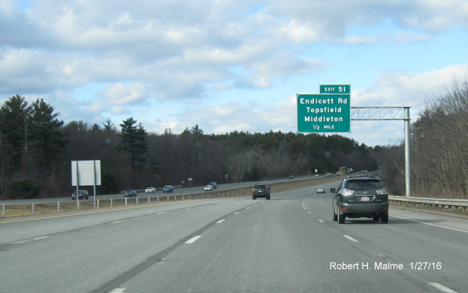 Image of 1/2 mile advance overhead sign for Endicott Rd on I-95 North in Boxford
