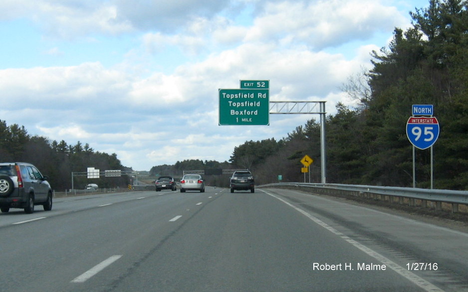 Image of I-95 North reassurance marker and 1-Mile advance overhead sign for Topsfield Rd exit in Boxford