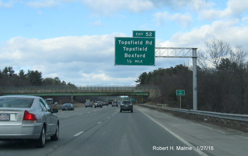 Image of 1/2 mile advance sign for Topsfield Rd exit on I-95 North in Boxford