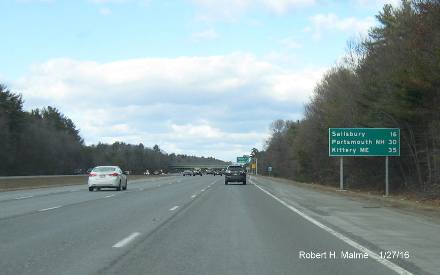 Image of destination distance sign on I-95 North in Boxford