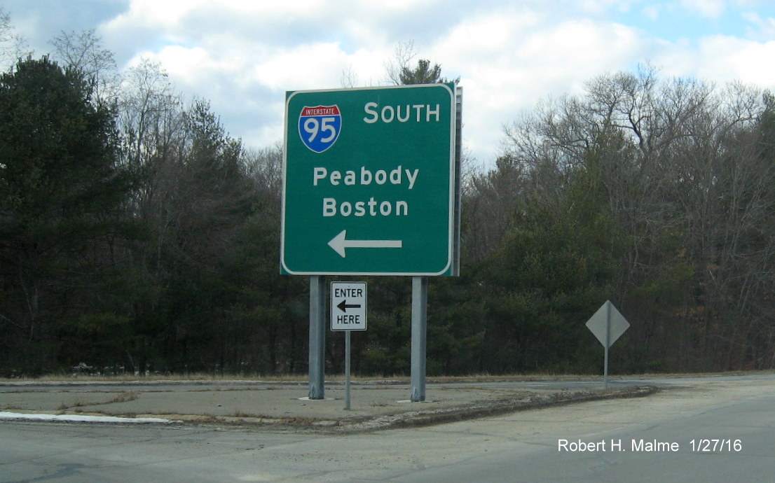 Image of I-95 South on-ramp signage on Topsfield Rd in Boxford
