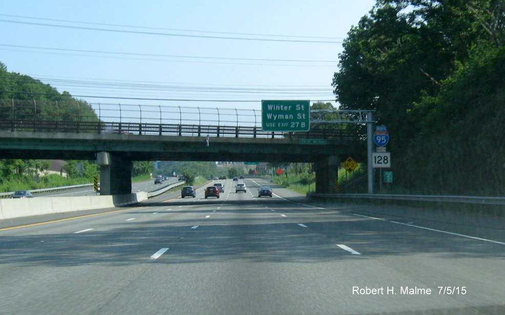 Image of new I-95/MA 128 reassurance markers beyond the US 20 exit in Waltham