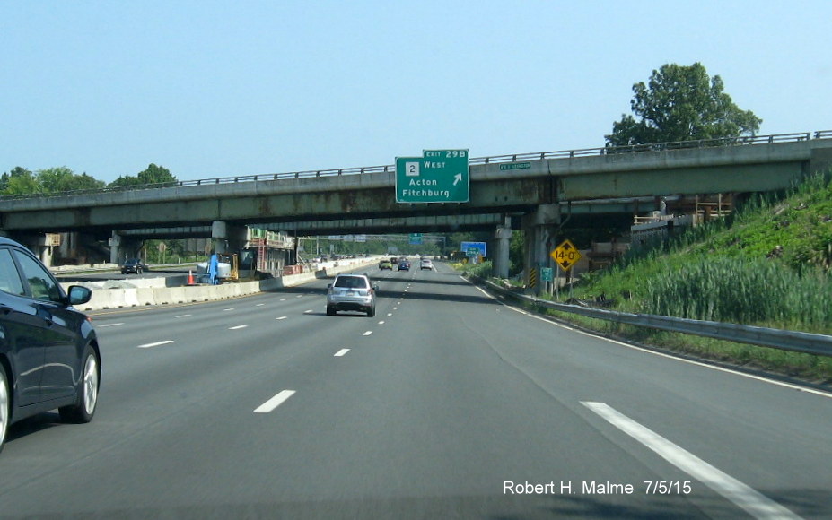 Image of last remaining old overhead exit sign on I-95 North at MA 2 in Concord