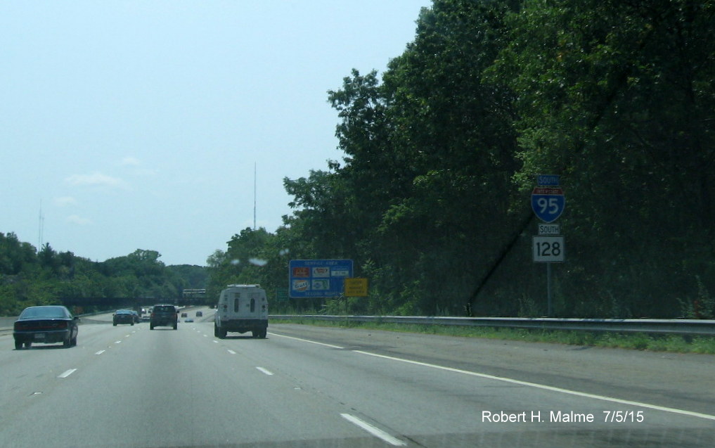Image of new South I-95/MA 128 reassurance marker beyond I-90 exit in Weston