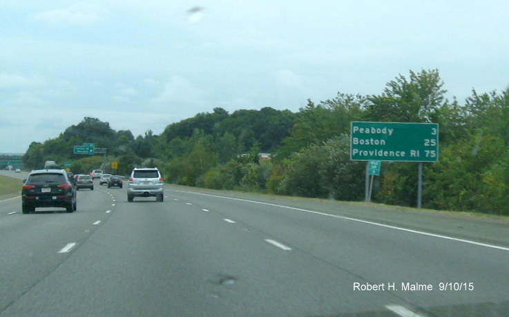 Image of large text destination sign on I-95 South in Danvers
