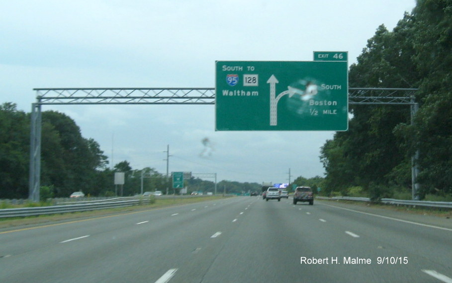 Image of previously installed diagramattic overhead signage for US 1 exit on I-95 South in Peabody