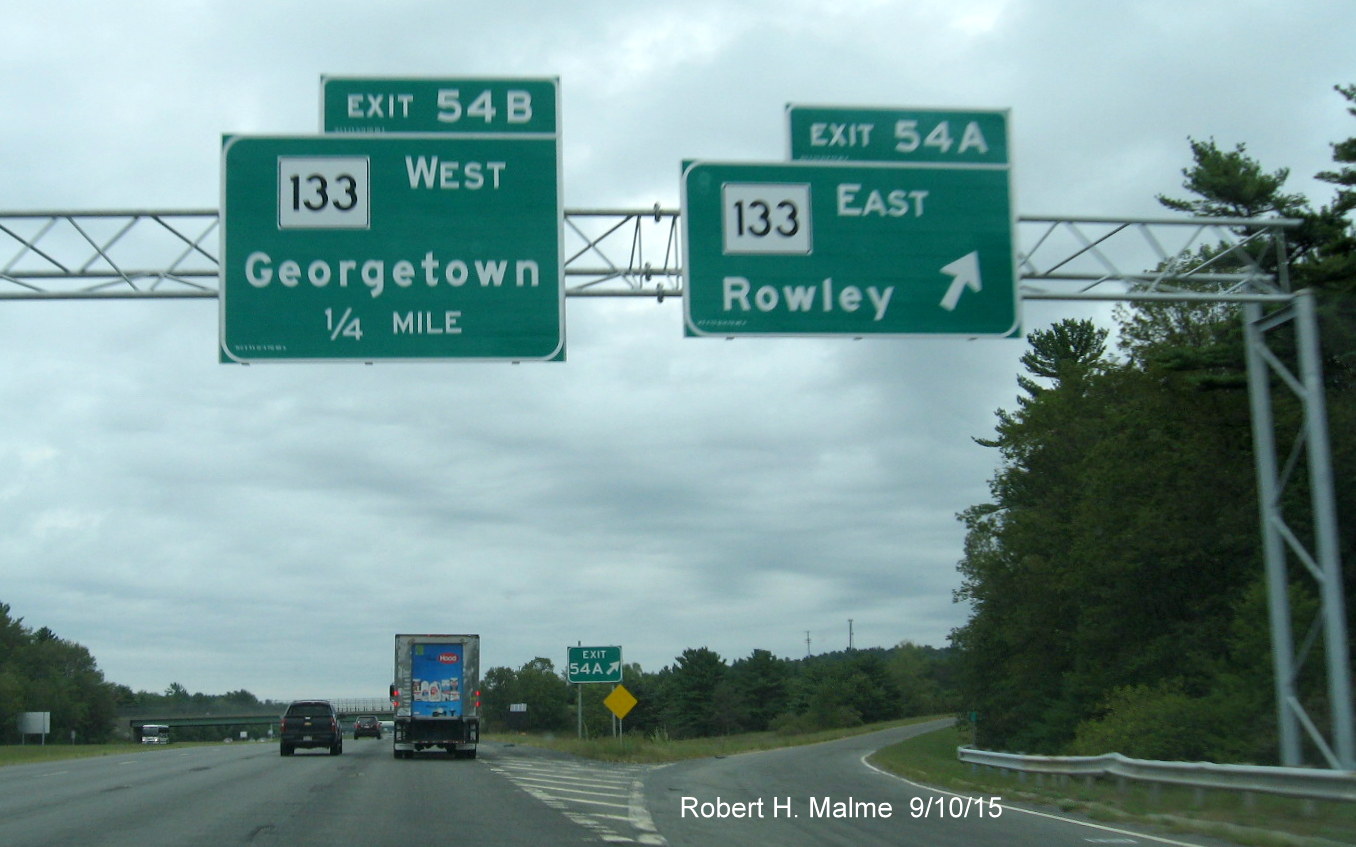 Image of overhead exit signs for MA 133 on I-95 North in Georgetown