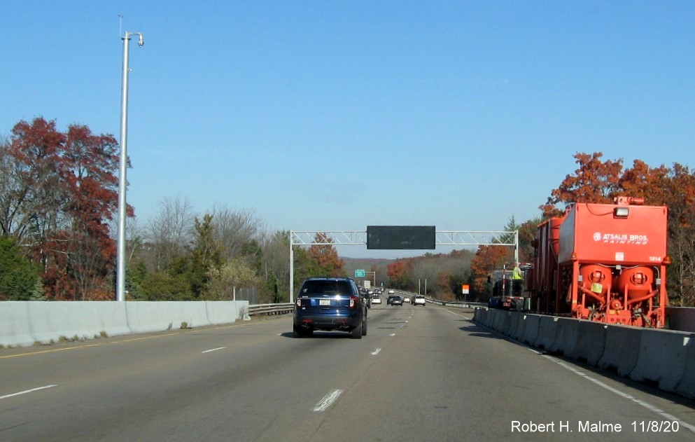 Image of new overhead variable message sign and traffic camera installed as part of I-95 sign replacement contract in Sharon, November 2020