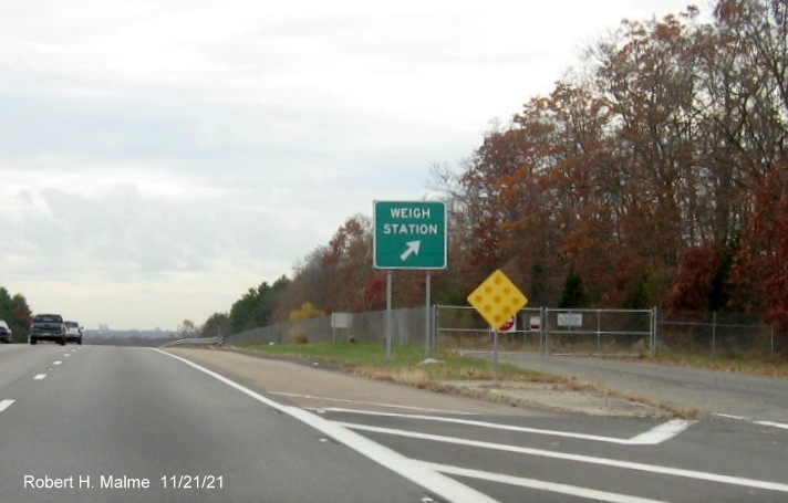 Recently placed weigh station gore sign for MA 123 exit on I-95 South in Attleboro, November 2021