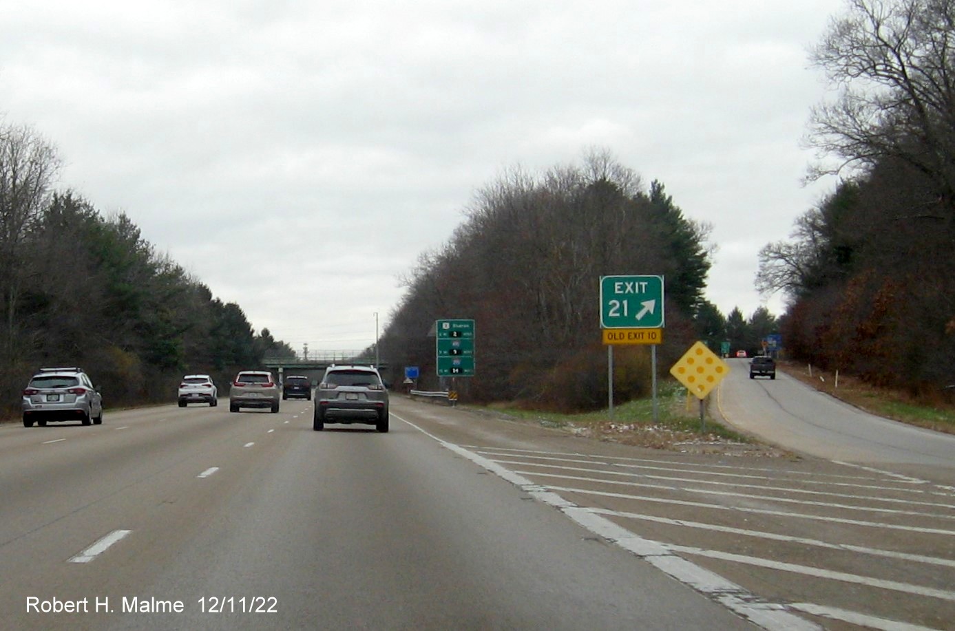 Image of gore sign for the Coney Street exit on I-95 South in Walpole, December 2022