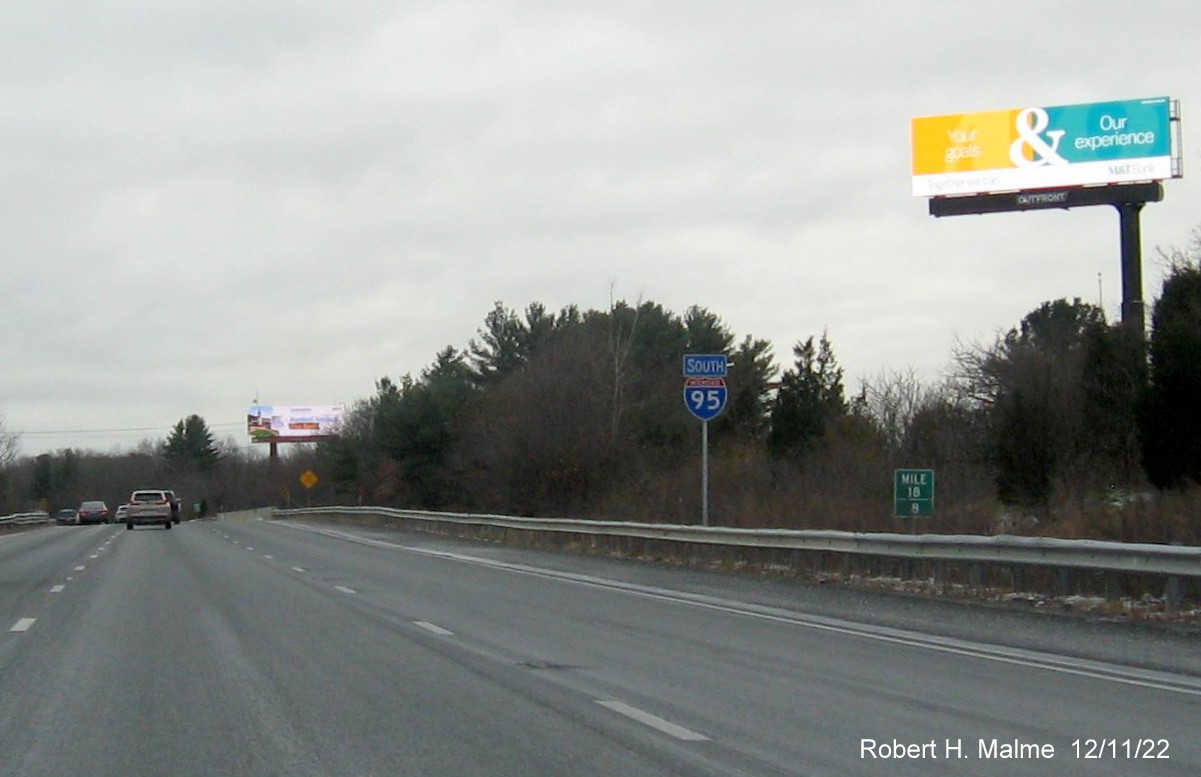 Image of recently placed new South I-95 reassurance marker after US 1 exit in Walpole, December 2022