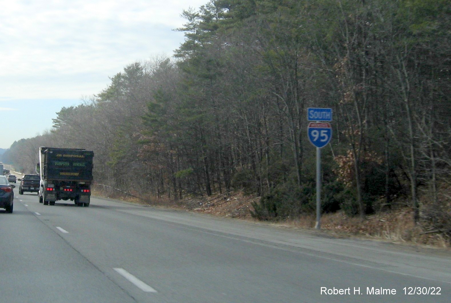 Image of recently installed South I-95 reassurance marker after the I-495 interchange in Mansfield, December 2022