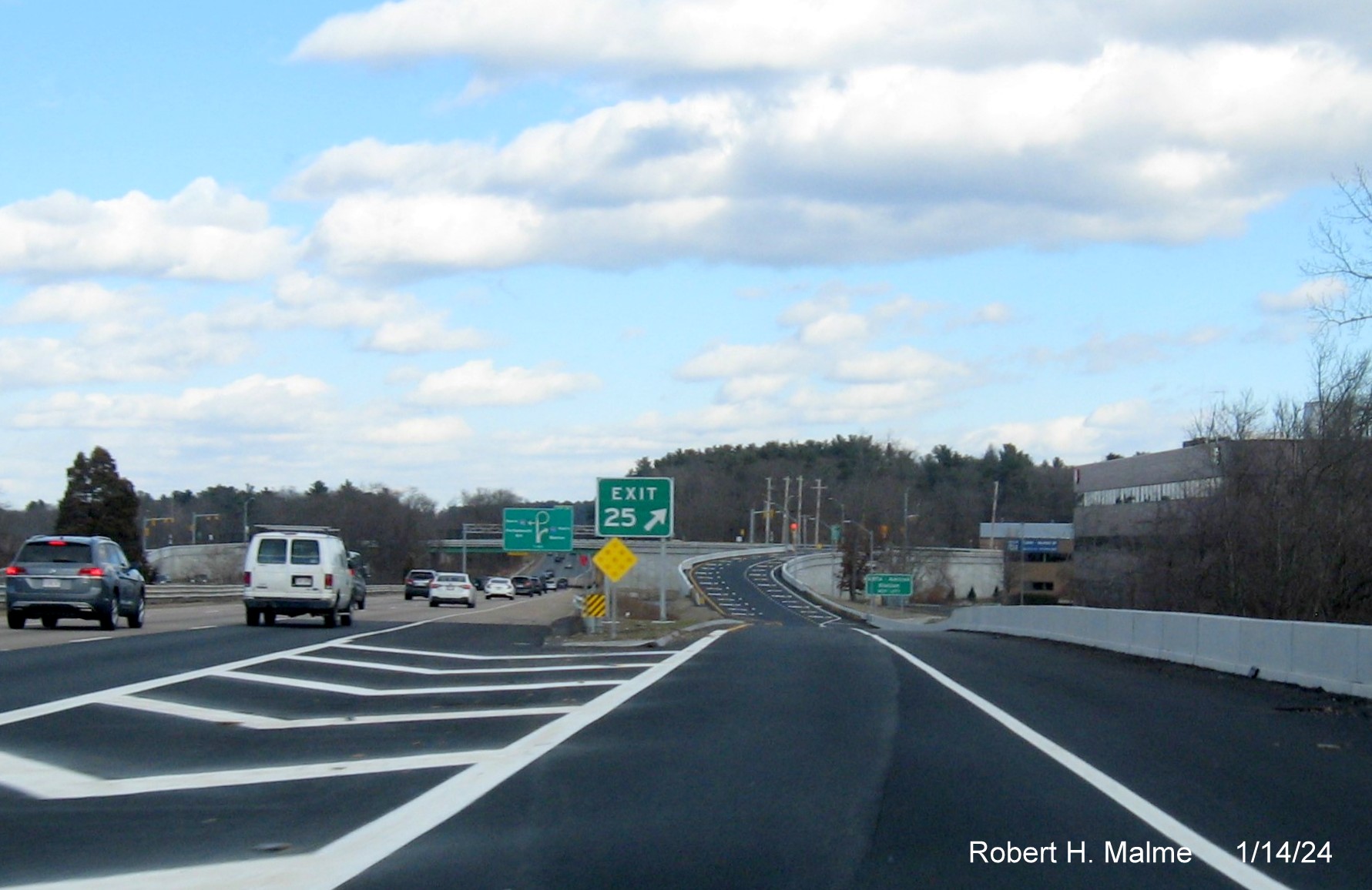 Image of gore sign for newly opened Dedham Street exit on I-95 North in Canton, January 2024