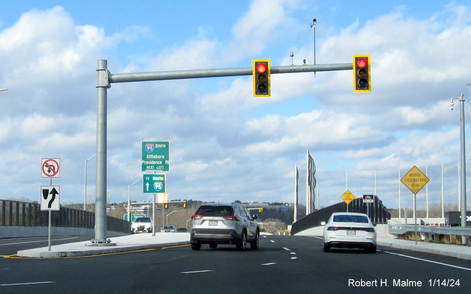 Image of signage along Dedham Street West for I-95 in Canton, January 2024