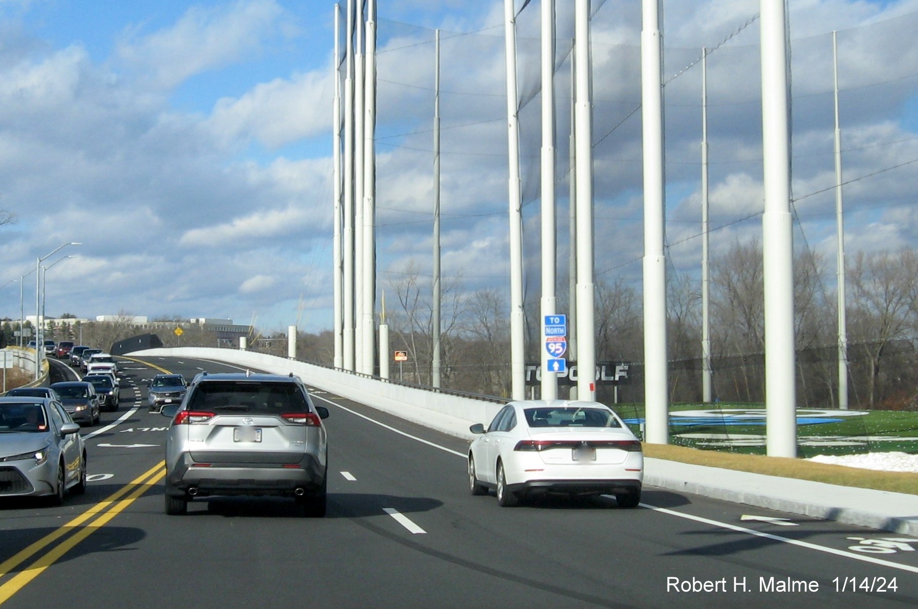 Image of To I-95 North trailblazer by Top Golf facility on Dedham Street west in Canton, January 2024