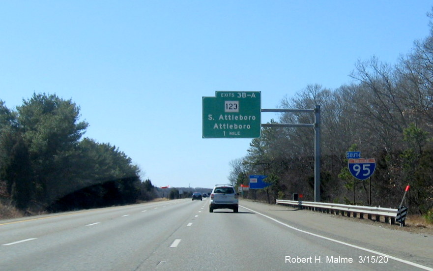 Image of orange contractor tag marking future site of new 1-mile advance sign for MA 123 exit on I-95 South in Attleboro