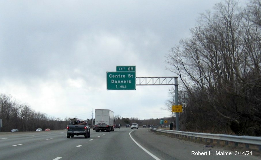 Image of 1 mile advance sign for Centre Street exit with new milepost based exit number and yellow Old Exit 48 advisory sign on I-95 South in Danvers, March 2021