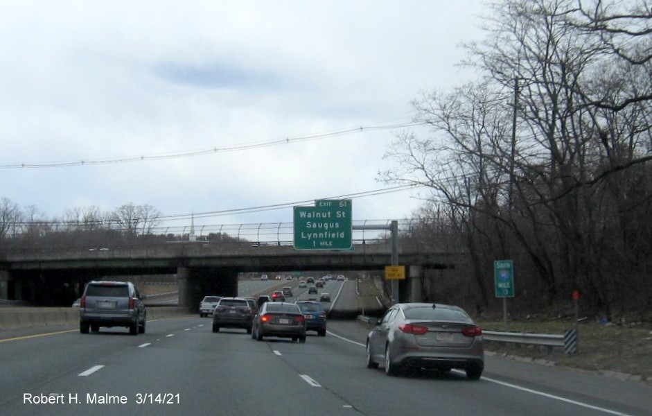 Image of 1-Mile advance overhead sign for Walnut Street exit with new milepost based exit numbers and yellow Old Exit 43 advisory sign on support on I-95 South in Lynnfield, March 2021