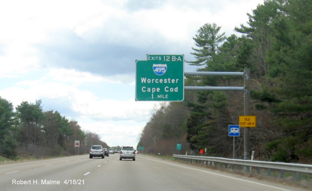 Image of 1 Mile advance overhead sign for I-495 exits with new milepost based exit numbers and yellow Old Exits 6 B-A sign on support on I-95 South in Foxboro, April 2021