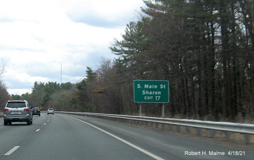 Image of auxiliary sign for Mechanic Street exit with new milepost exit number on I-95 South in Foxboro, April 2021