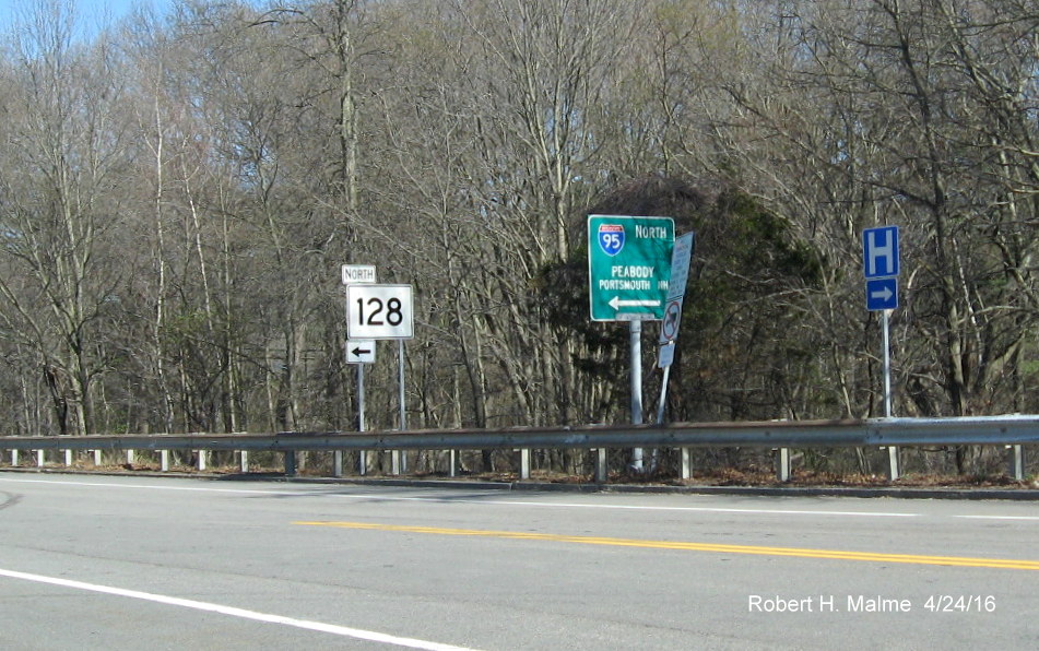 Image of on-ramp signage along Great Plain Avenue at I-95/128 North in Needham