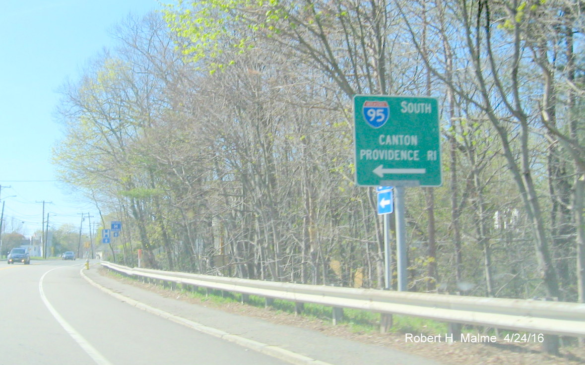 Image of I-95 South Guide sign along Great Plain Avenue in Needham