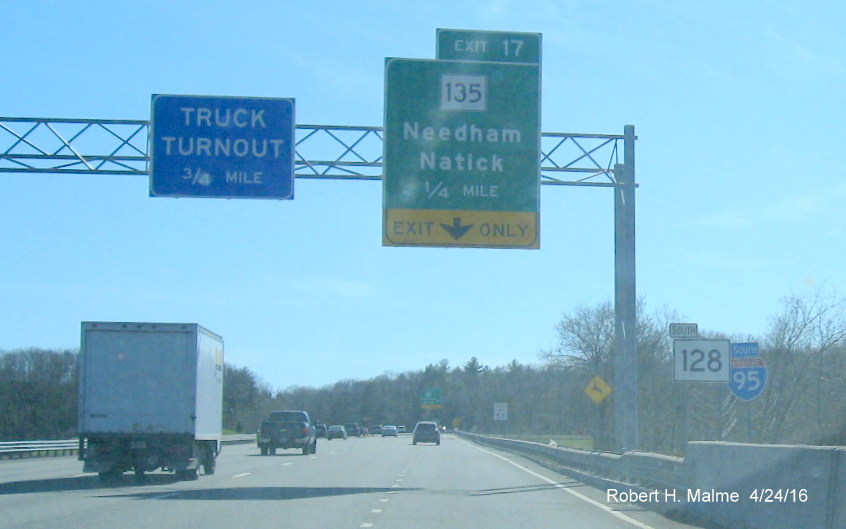 Image of two separate reassurance markers for I-95 and MA 128 South after Charles River Bridge in Dedham