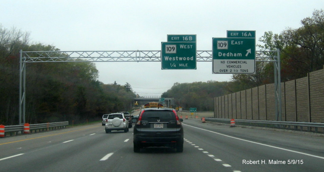 Image of overhead signage at MA 109 interchange on I-95 North in Dedham