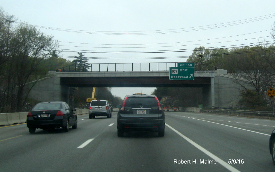 Image of new overhead signage for MA 109 West (and new bridge) on I-95 North in Dedham