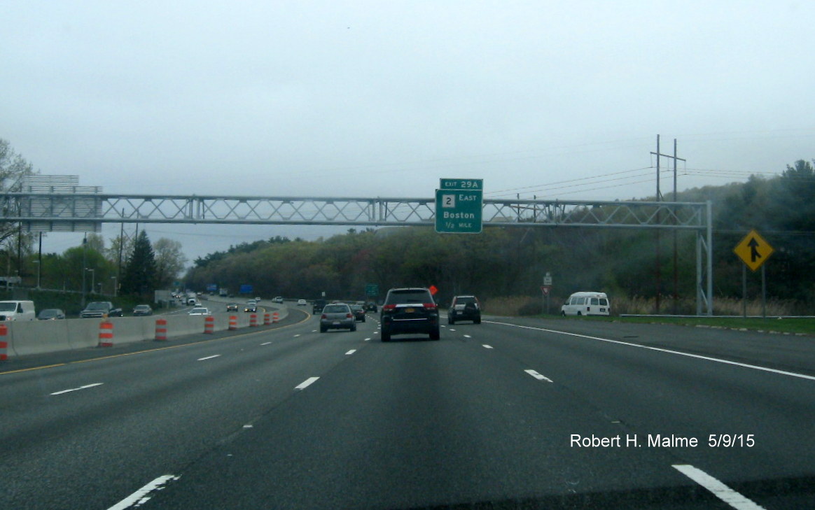 Image of advance overhead sign for MA 2 East on I-95 North in Lexington