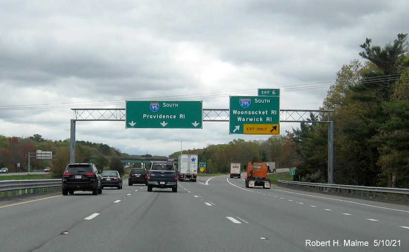 Image of overhead ramp sign for I-295 South exit with new milepost based exit number on I-95 South in Attleboro, May 2021